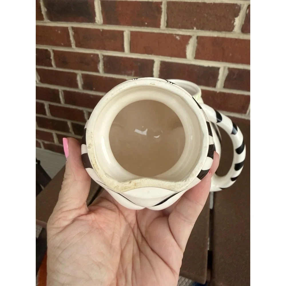 Gloria Vanderbilt Taste Setter by Sigma Black & White Striped Cat-Shaped  Teapot